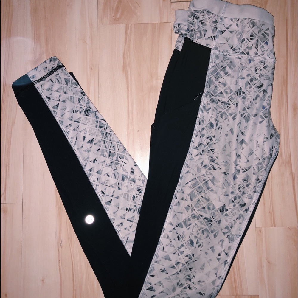 COMFY REFLECTIVE LULU LEMON RUNNING LEGGINGS